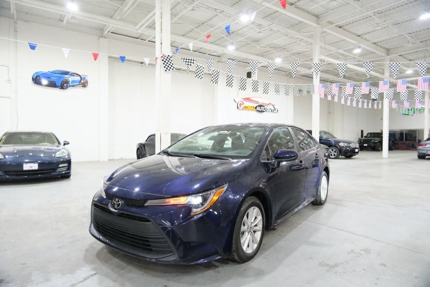 2024 Toyota Corolla LE photo 4