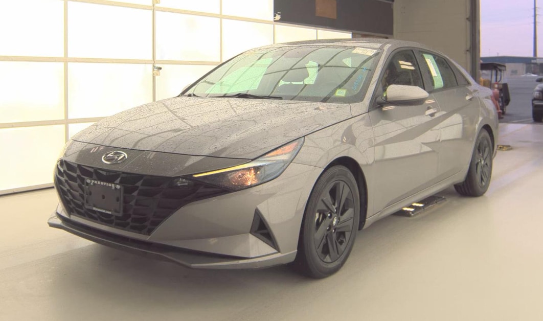 2023 Hyundai Elantra 1.6 HEV Blue's photo