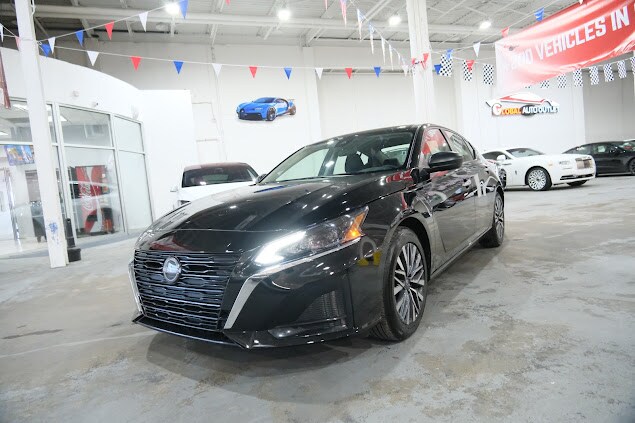 2025 Nissan Altima SV photo 4