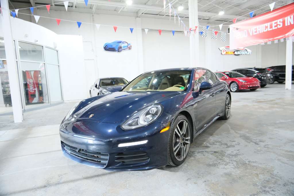 2014 Porsche Panamera 4 photo 4