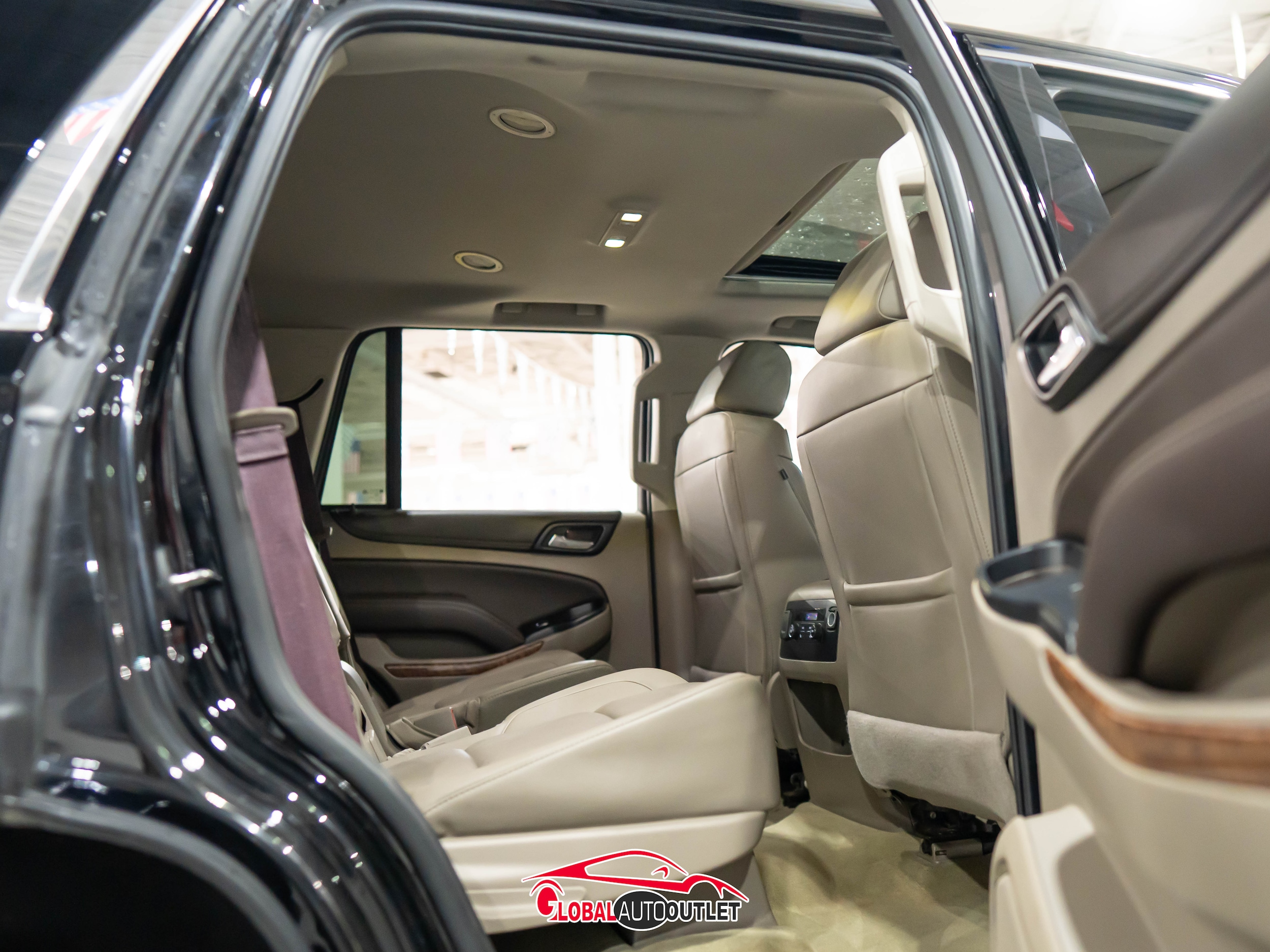 2017 Chevrolet Tahoe Premier - Photo 18