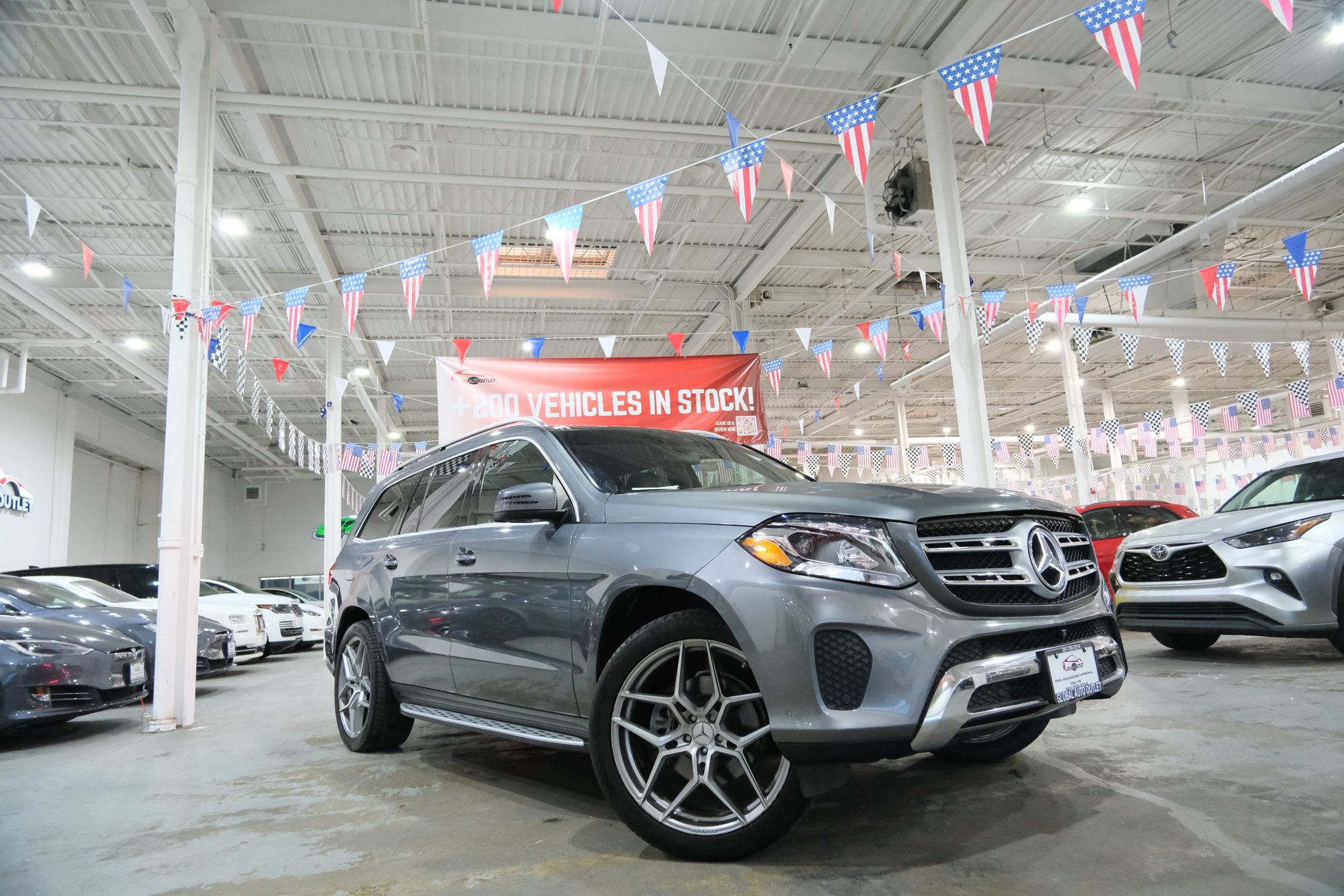 2017 Mercedes Benz GLS 450 4MATIC photo 2