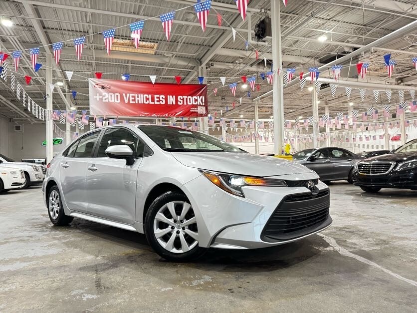 2024 Toyota Corolla LE photo 2