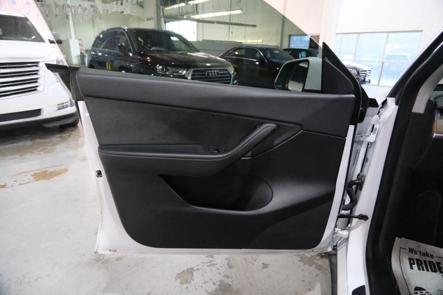 2021 Tesla Model Y Standard Range - Photo 18