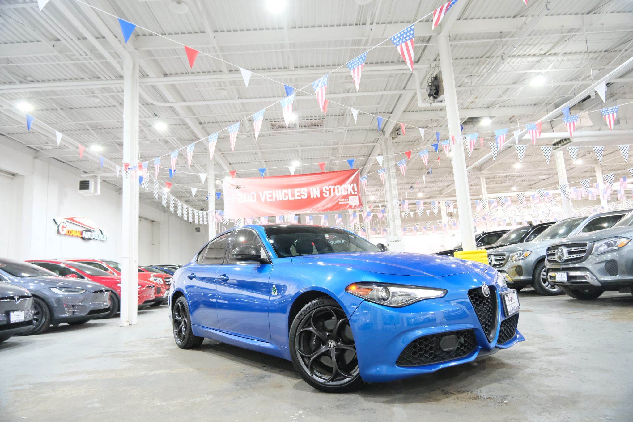 2018 Alfa Romeo Giulia Sport photo 2