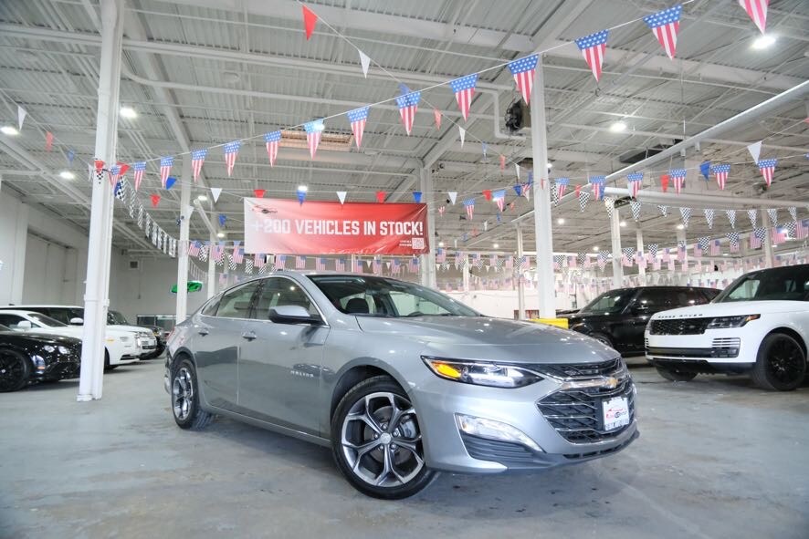 2023 Chevrolet Malibu 1LT photo 2