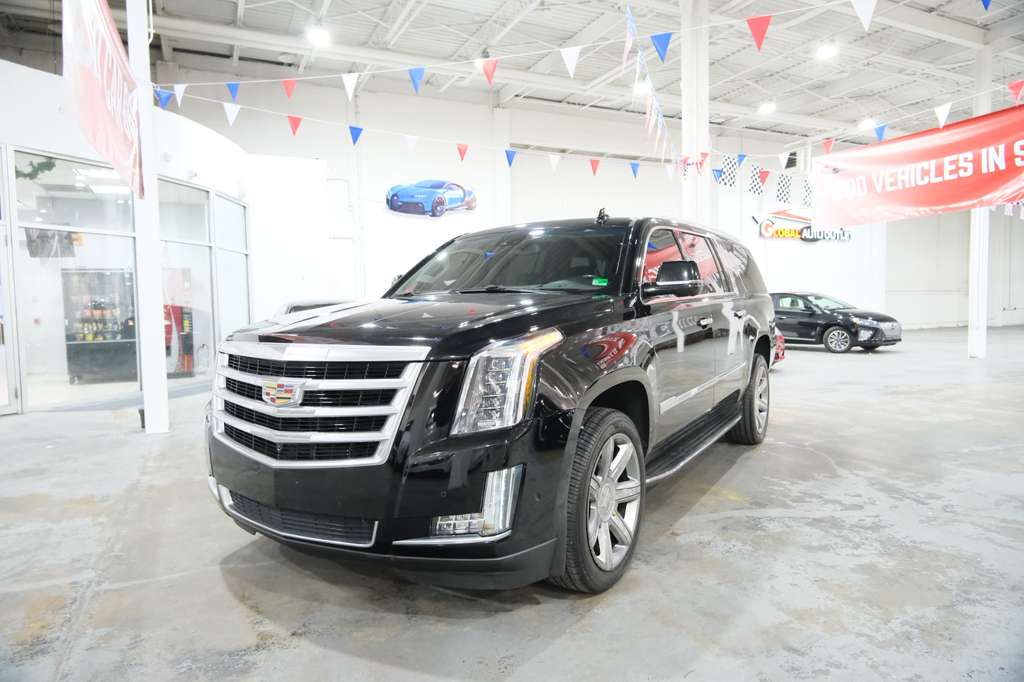 2019 Cadillac Escalade ESV Luxury photo 2