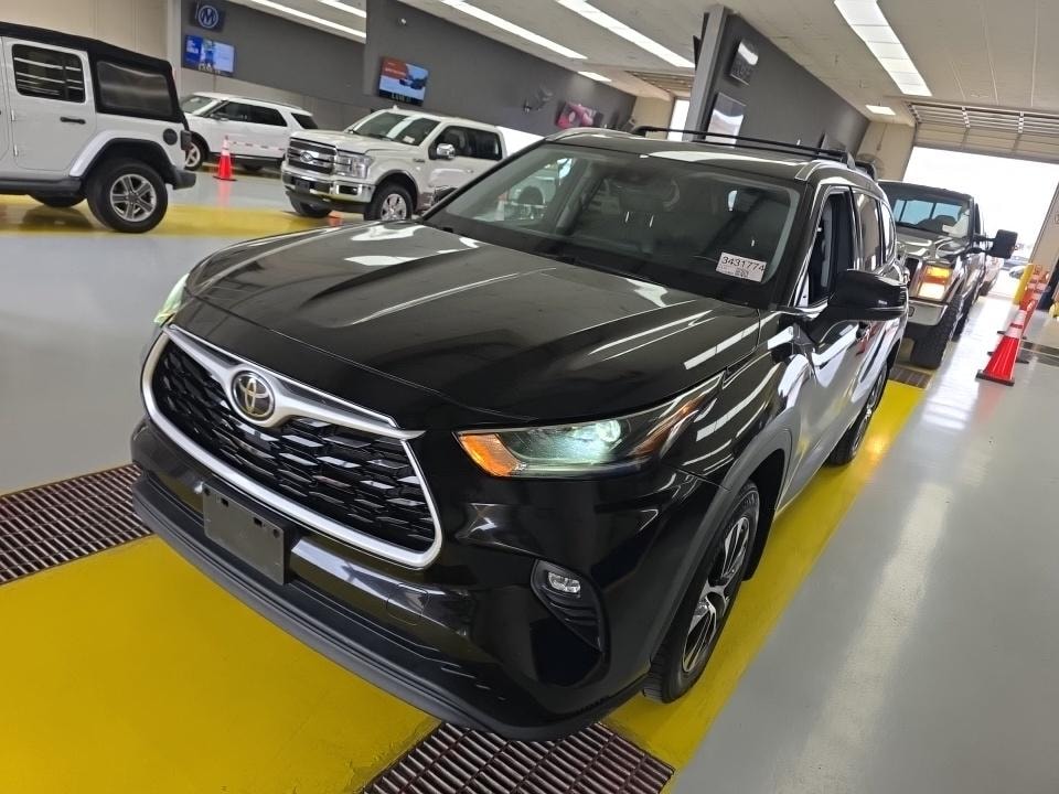 2021 Toyota Highlander XLE 4x4 V6's photo