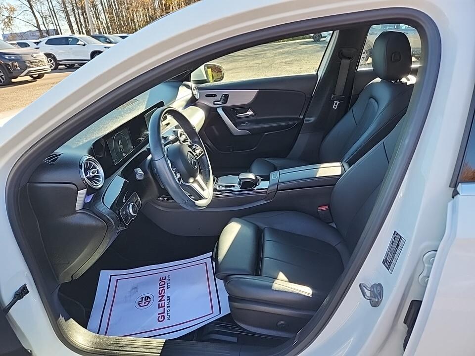 2019 Mercedes Benz A 220 4MATIC photo 3