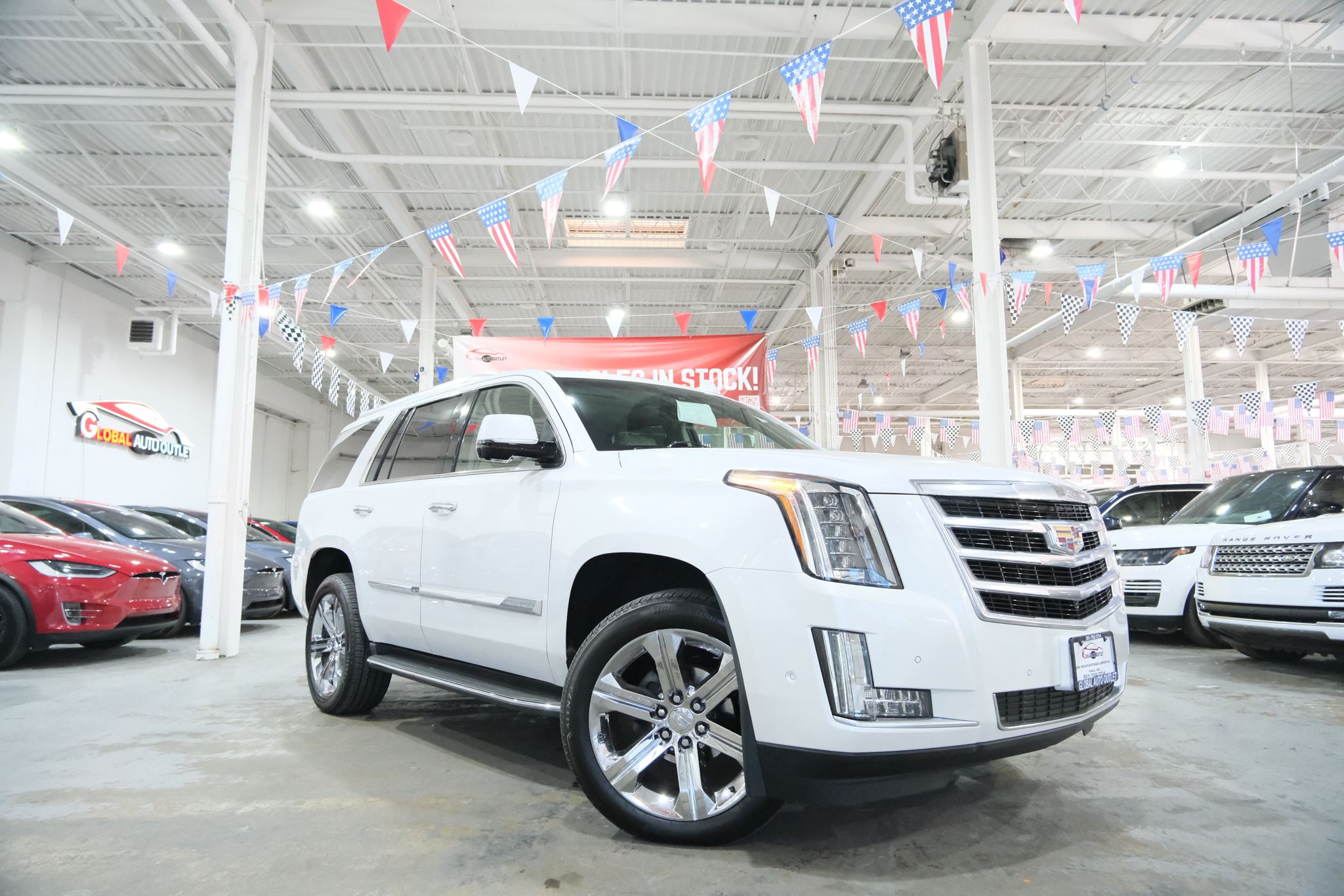 2017 Cadillac Escalade Luxury photo 2