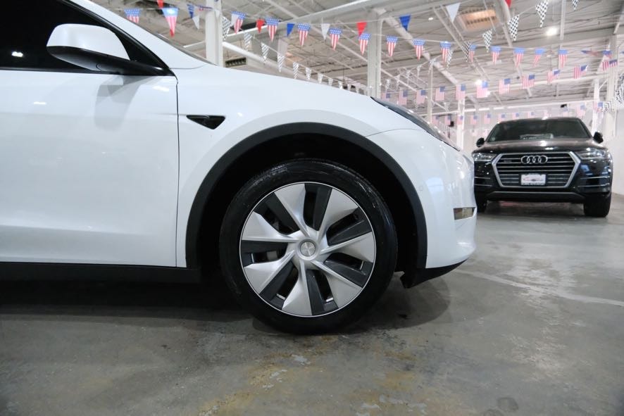 2021 Tesla Model Y Standard Range - Photo 15