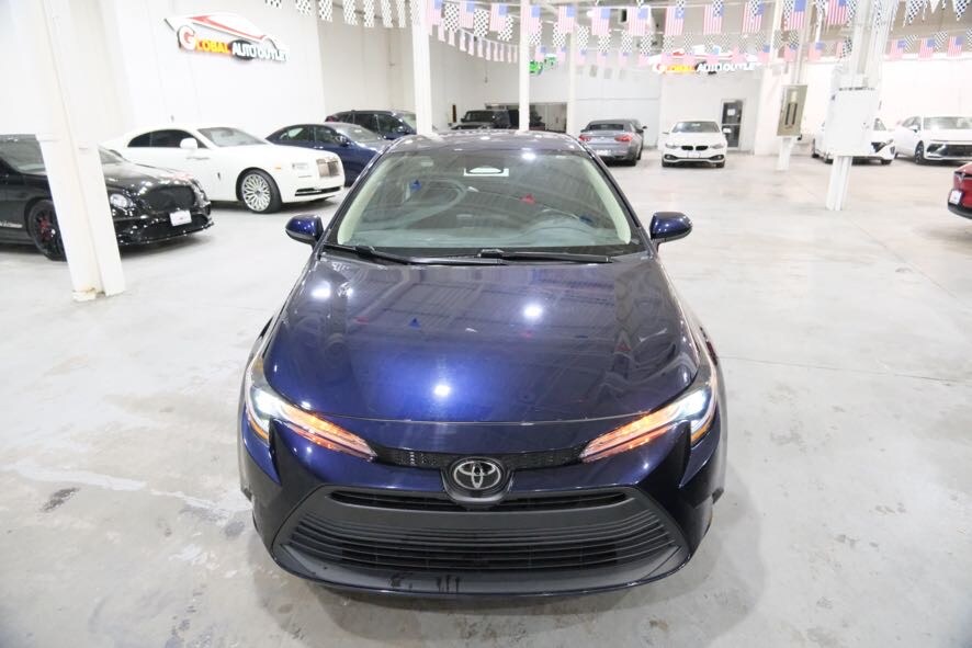 2024 Toyota Corolla LE photo 3
