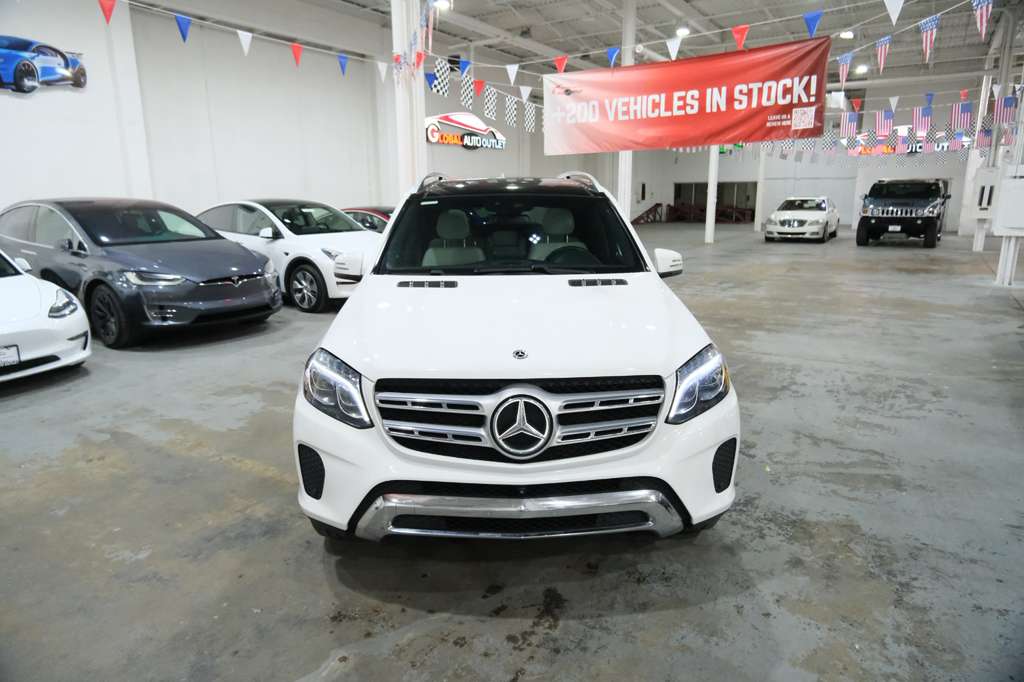 2018 Mercedes Benz GLS 450 4MATIC photo 3