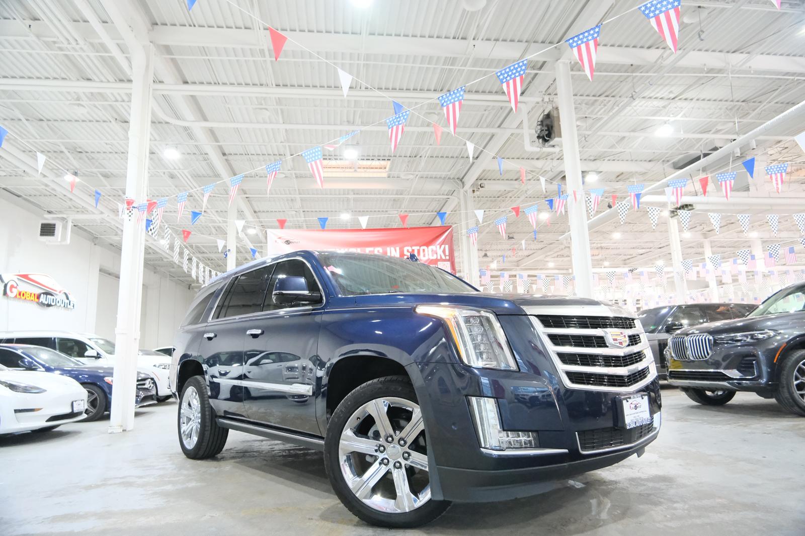2018 Cadillac Escalade Premium Luxury photo 2