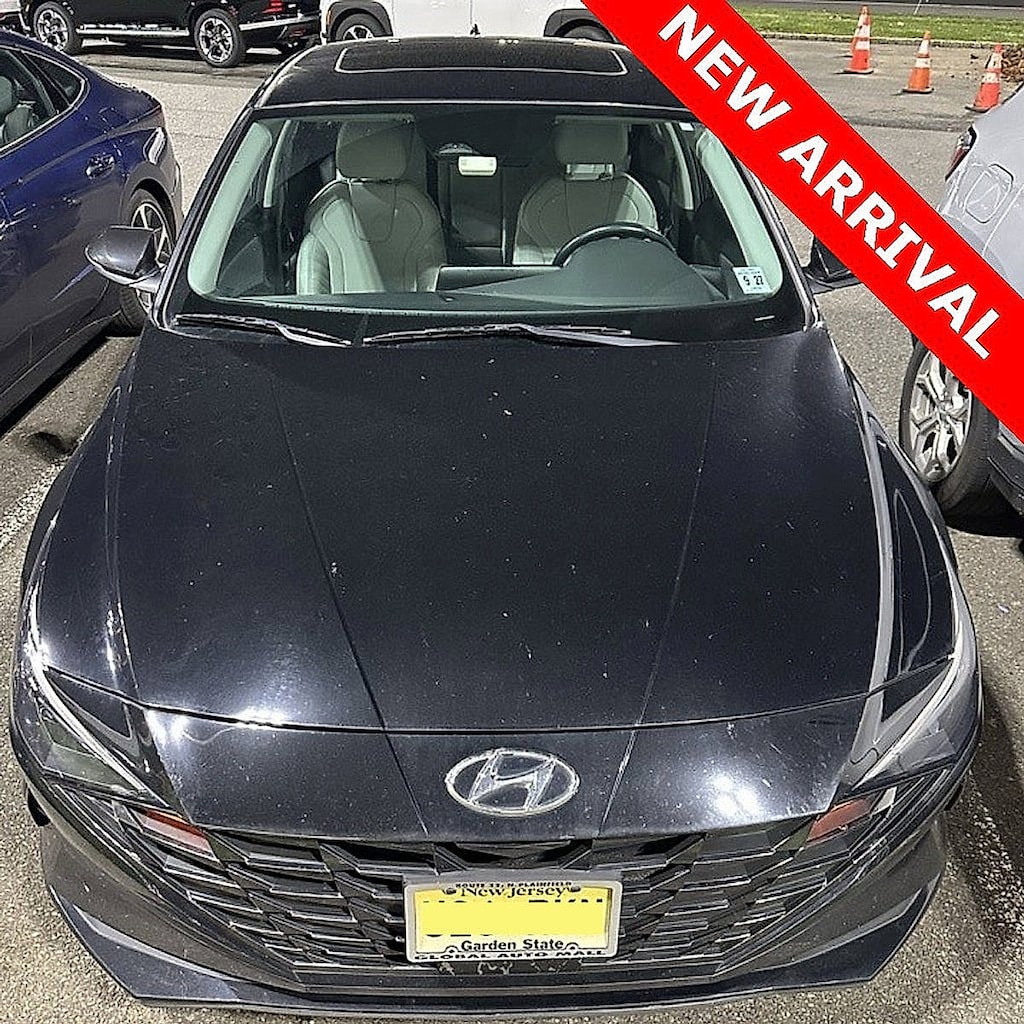 Used 2023 Hyundai Elantra Limited Sedan