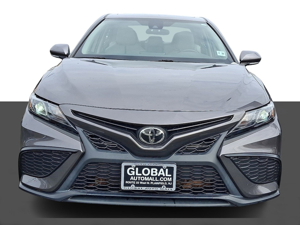 Used 2021 Toyota Camry SE Sedan