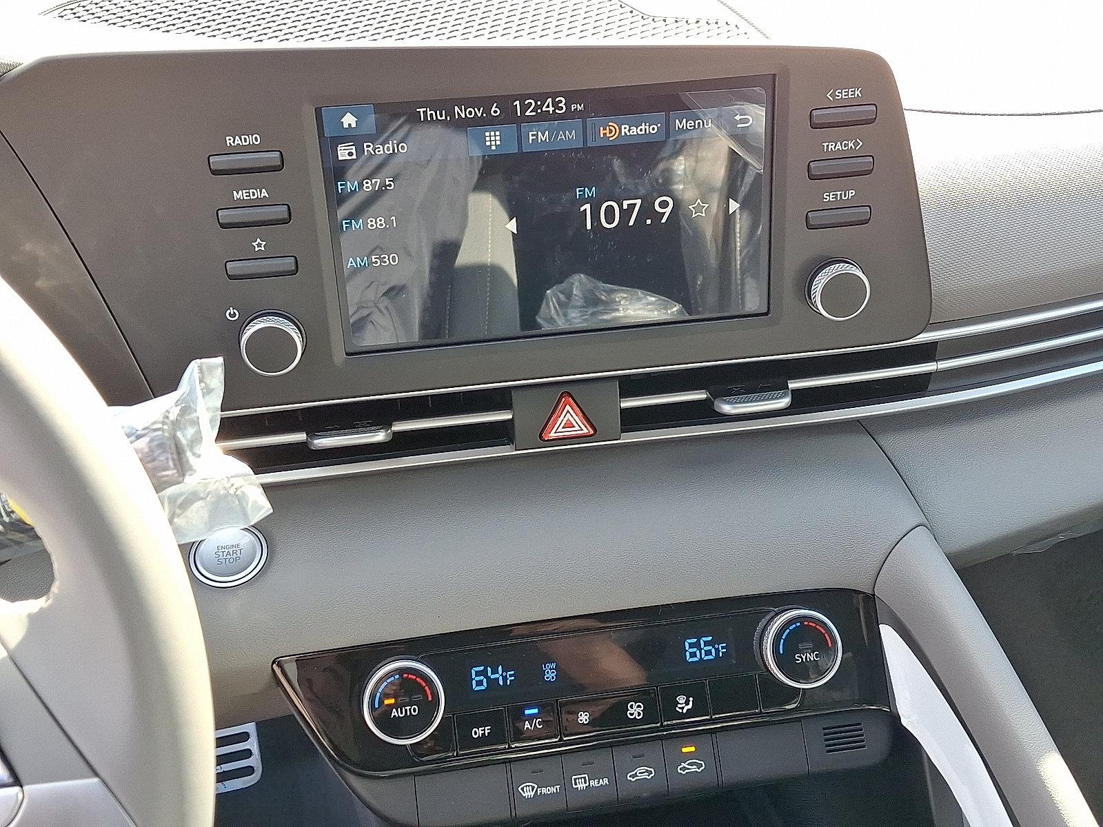 2025 Hyundai Elantra SEL - Photo 11
