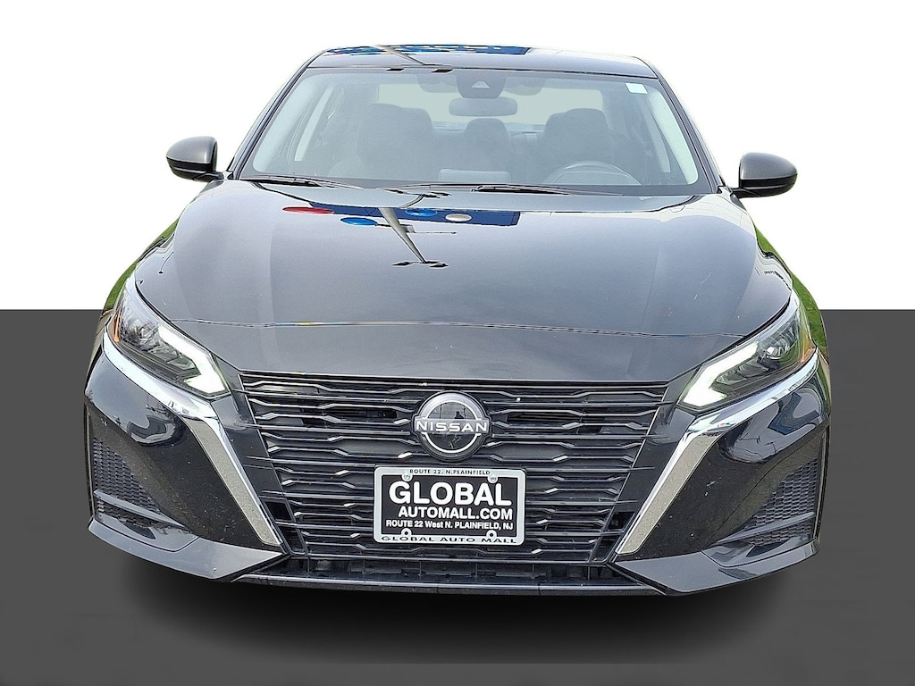 Used 2025 Nissan Altima SV Sedan