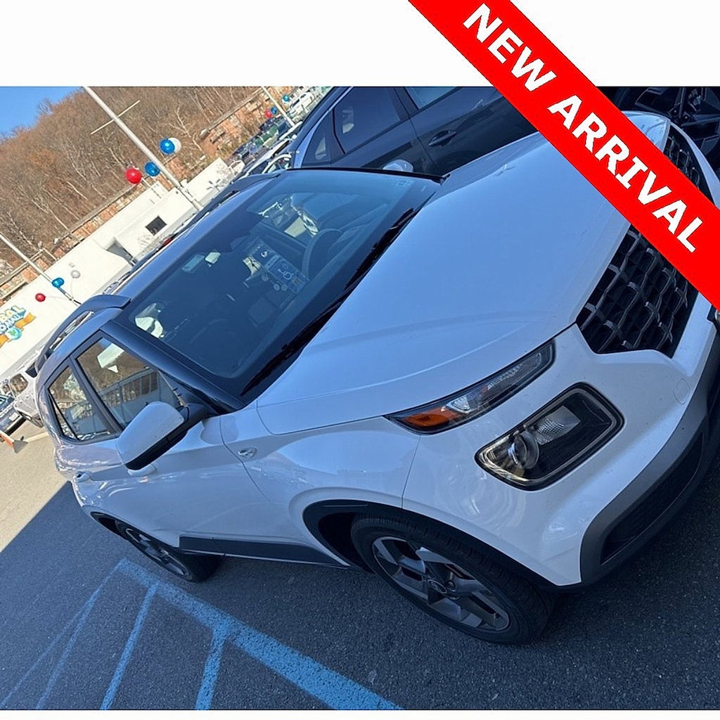 Used 2023 Hyundai Venue SEL SUV