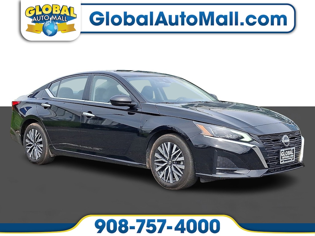 Used 2025 Nissan Altima SV Sedan