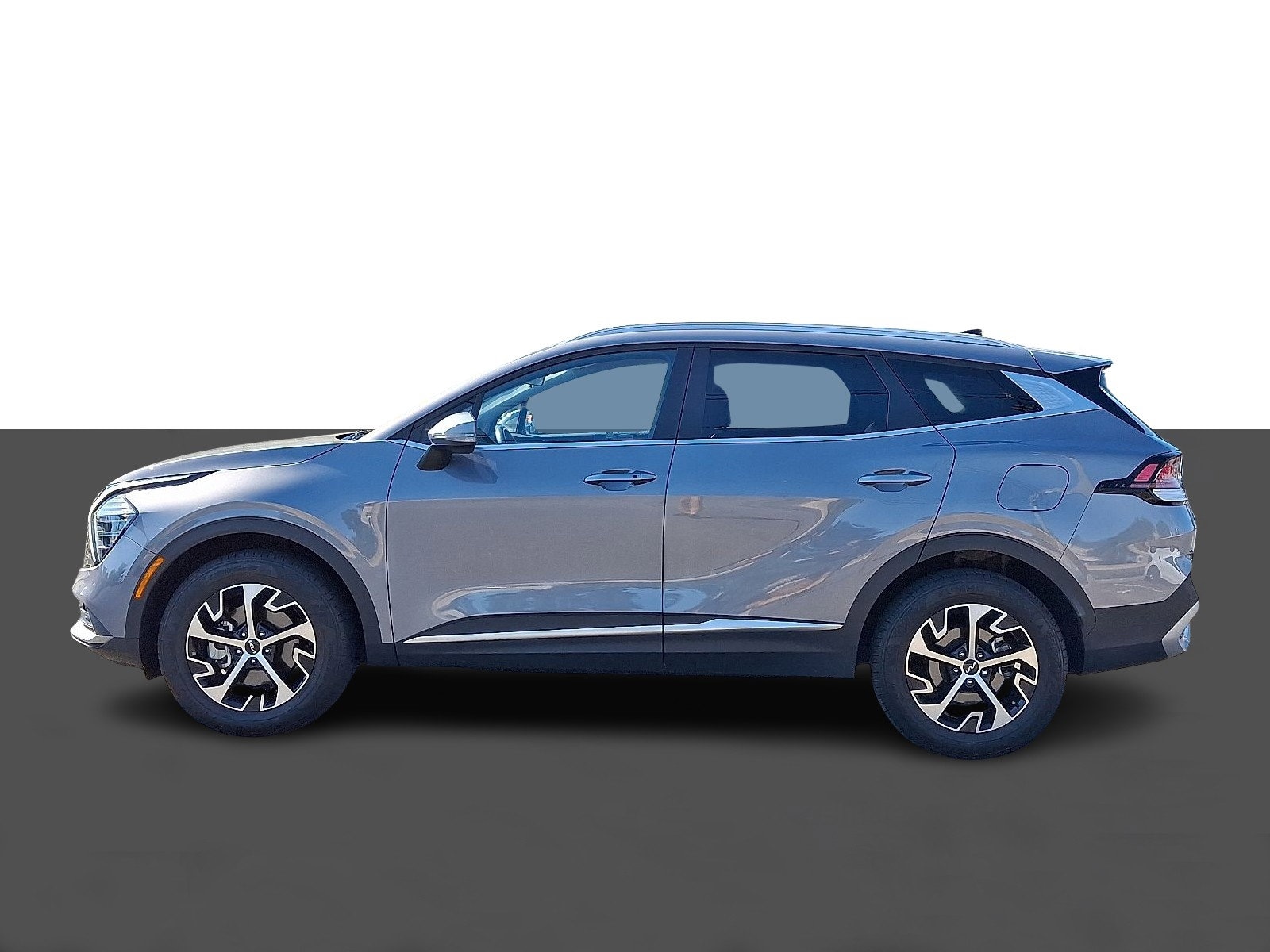 2024 Kia Sportage EX - Photo 4