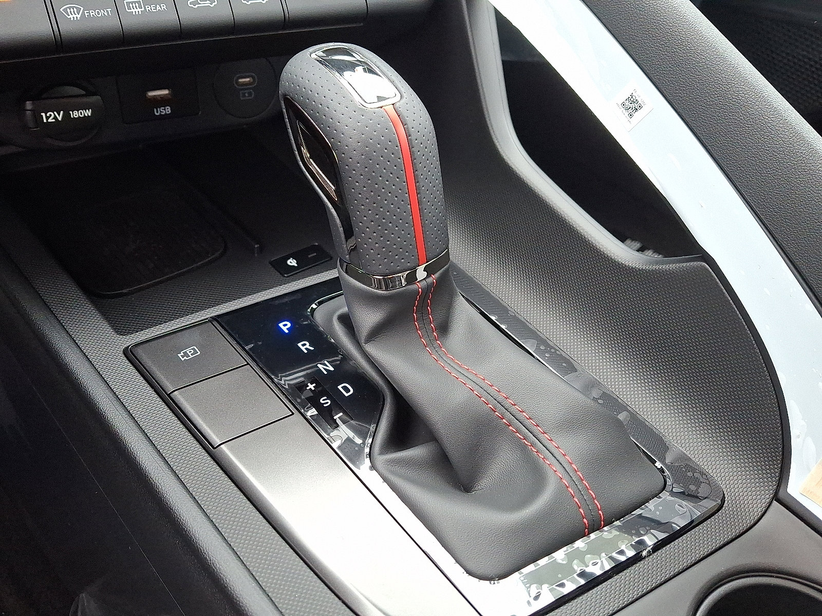 2025 Hyundai Elantra N Line - Photo 11