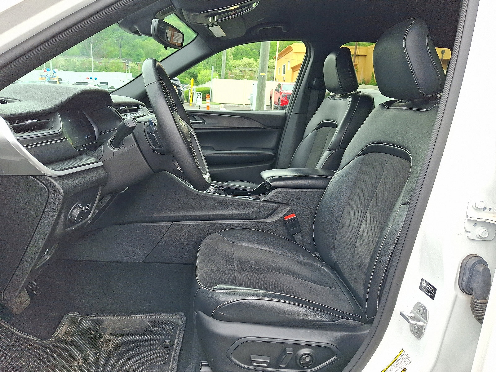 2023 Jeep Grand Cherokee Altitude - Photo 14