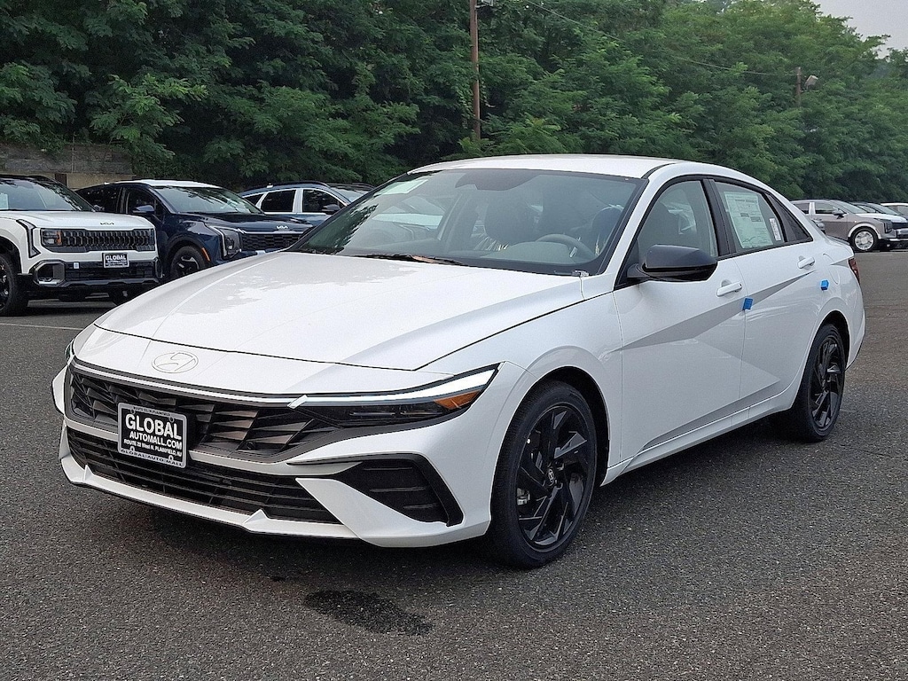 New 2026 Hyundai Elantra SEL Sport Sedan