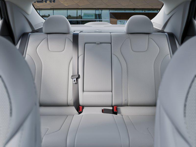 2026 Hyundai Elantra Limited - Photo 12