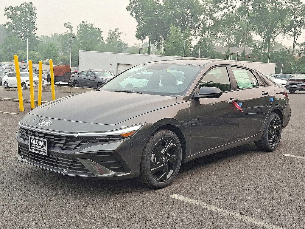 New 2026 Hyundai Elantra SEL Sport Sedan