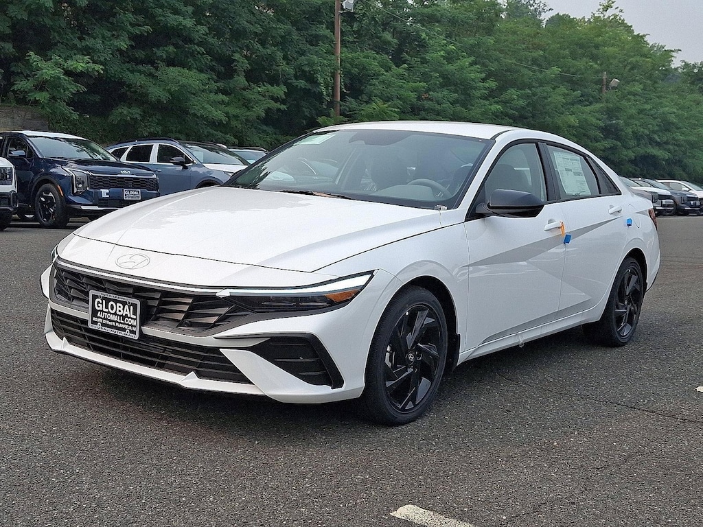 New 2026 Hyundai Elantra SEL Sport Sedan