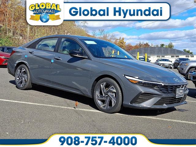 2025 Hyundai Elantra SEL's photo