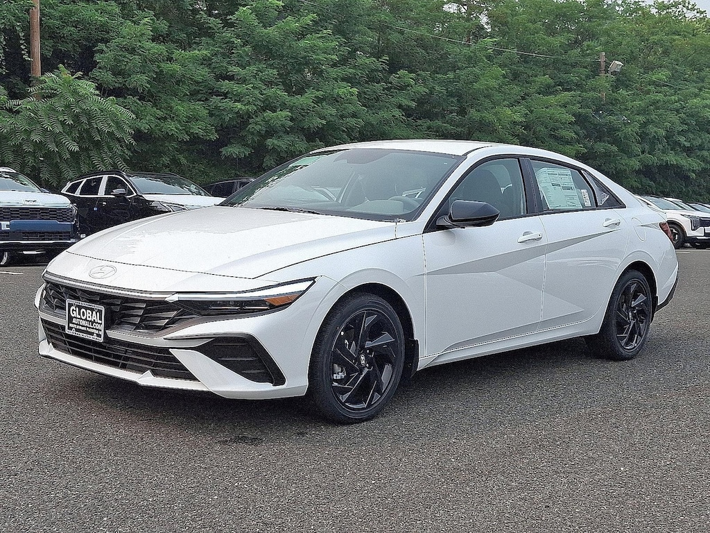 New 2026 Hyundai Elantra SEL Sport Sedan