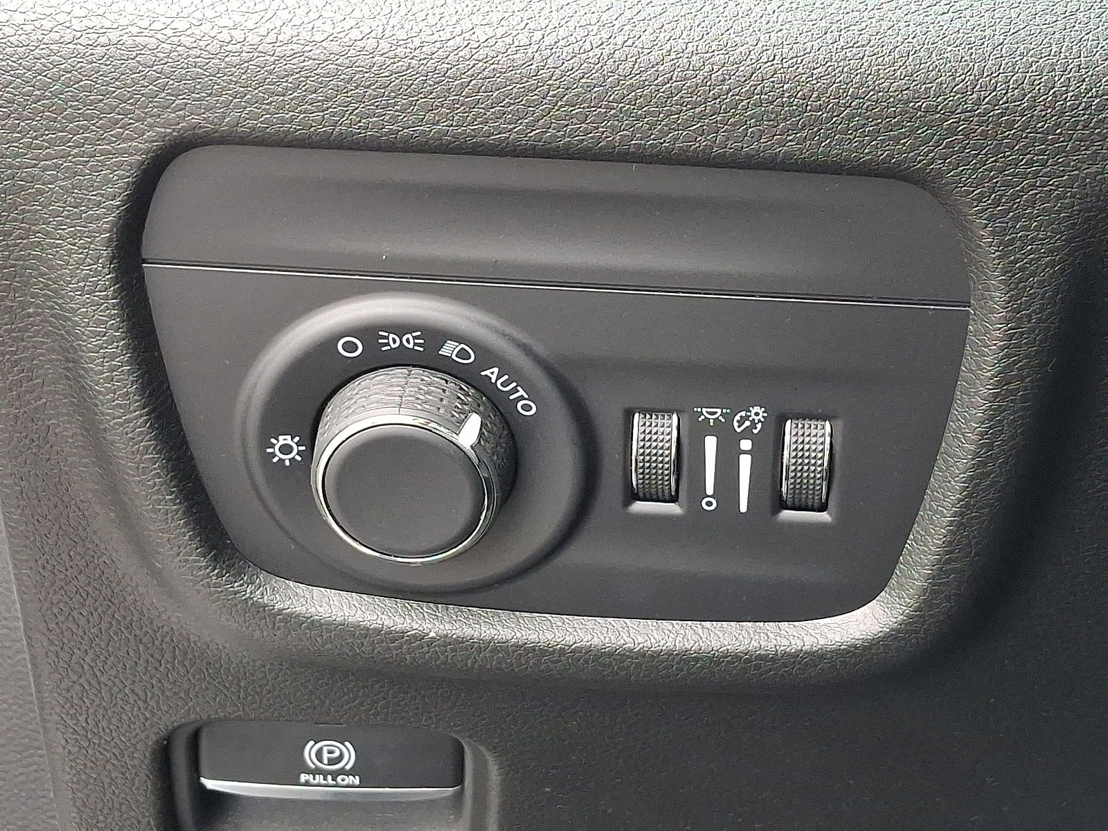 2023 Jeep Grand Cherokee Altitude - Photo 24