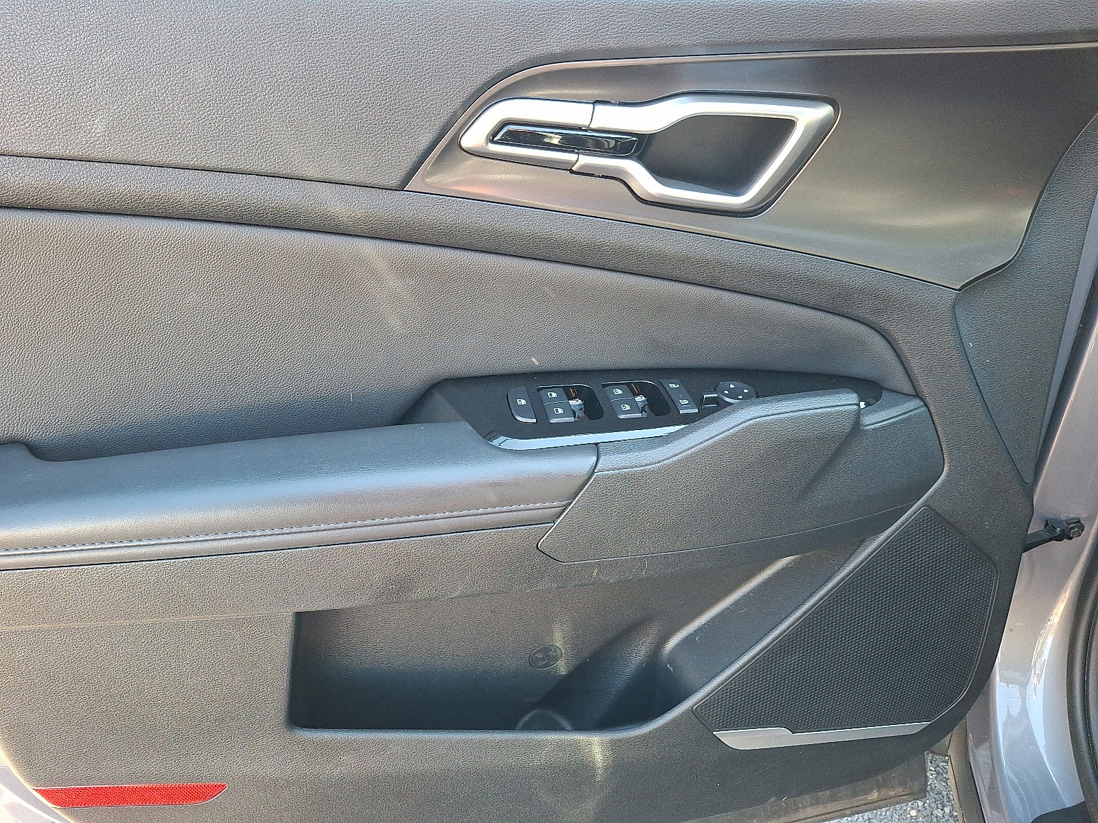 2024 Kia Sportage EX - Photo 13