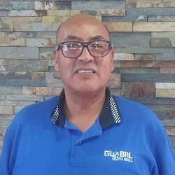 Staff member Mario Olivera from ID_2e32b08ff08c