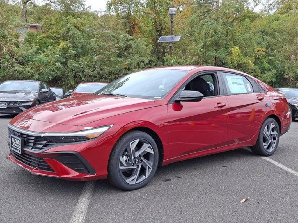 New 2025 Hyundai Elantra SEL Sport Sedan