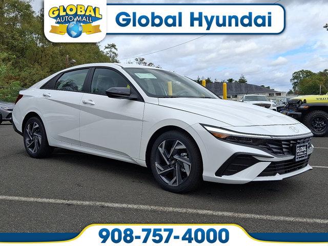 2025 Hyundai Elantra SEL's photo