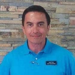 Staff member Julio Ruiz from ID_2e32b08ff08c