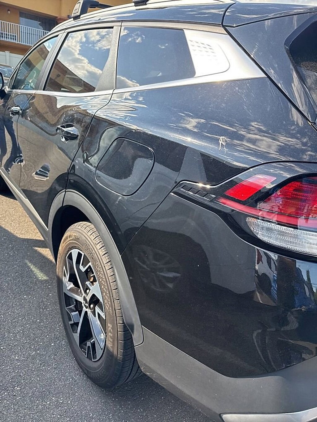Used 2024 Kia Sportage EX SUV