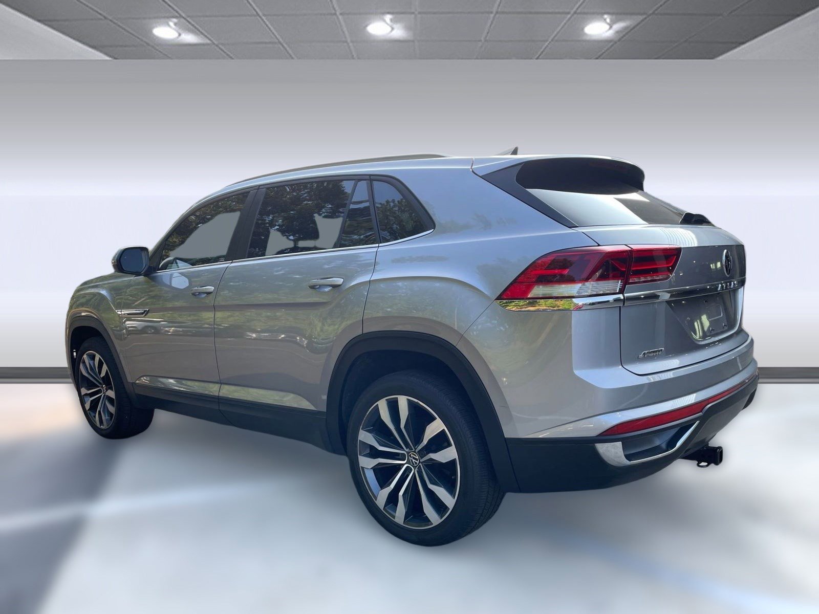 2021 Volkswagen Atlas Cross Sport photo 3