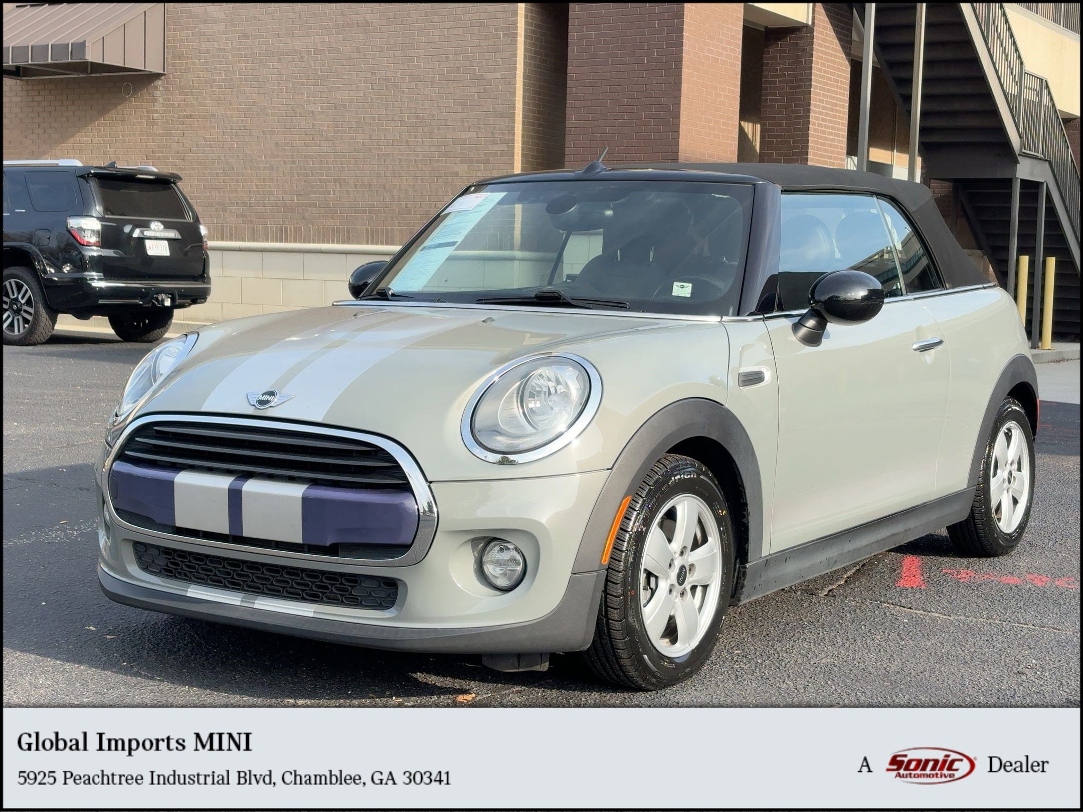 2017 MINI Cooper Base's photo
