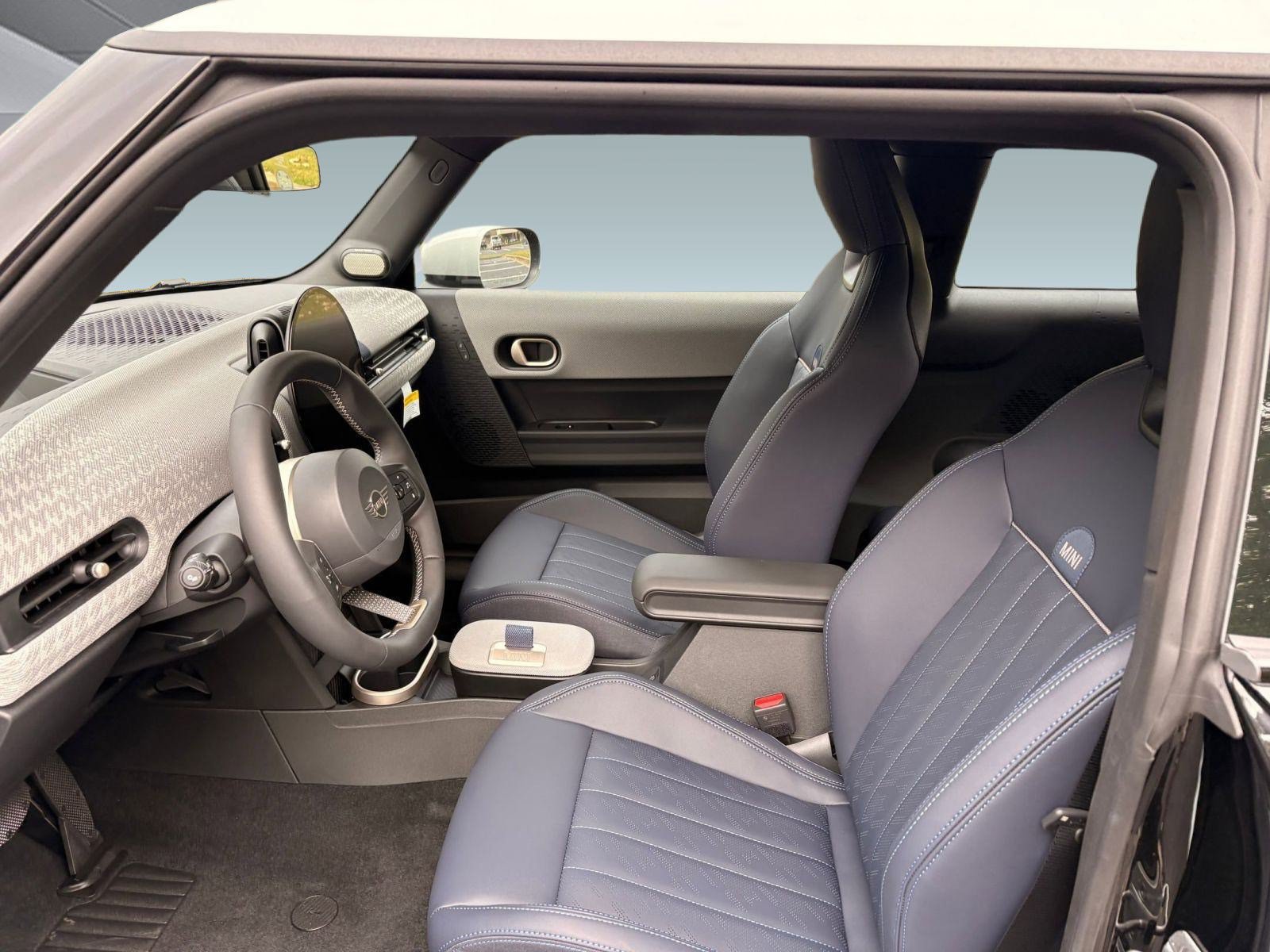2026 MINI Hardtop 2 Door - Photo 5