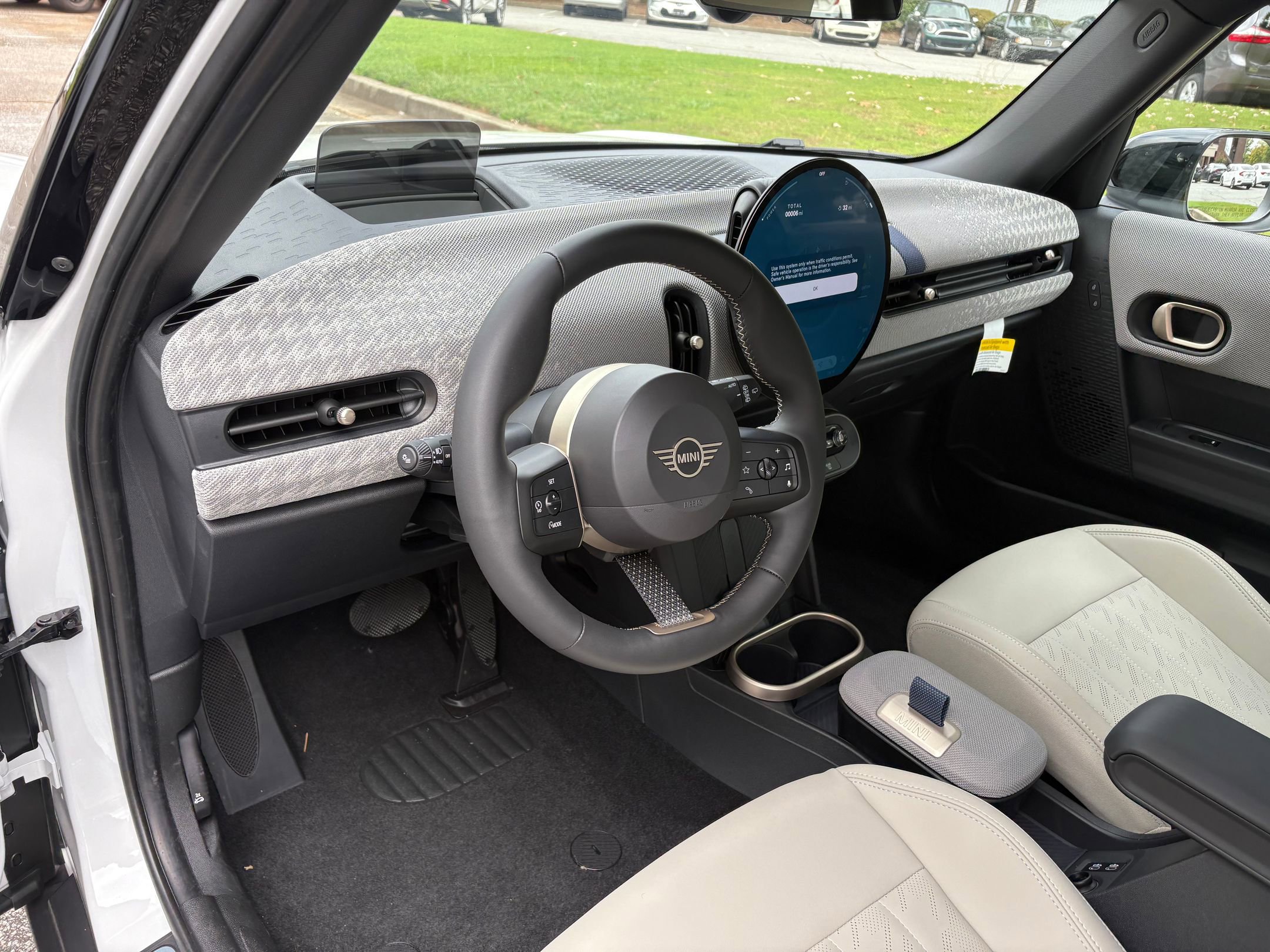 2025 Mini Cooper 4 Door Hardtop Signature photo 4