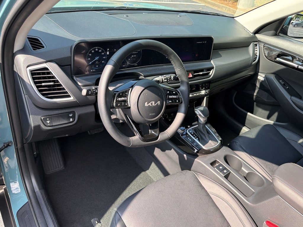 Used 2025 Kia Seltos SX SUV