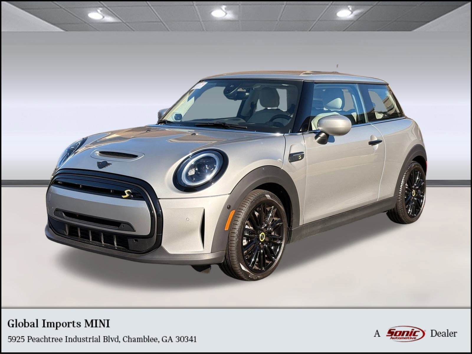 Used 2024 MINI Hardtop 2 Door SE with VIN WMW13DJ09R2V49146 for sale in Chamblee, GA