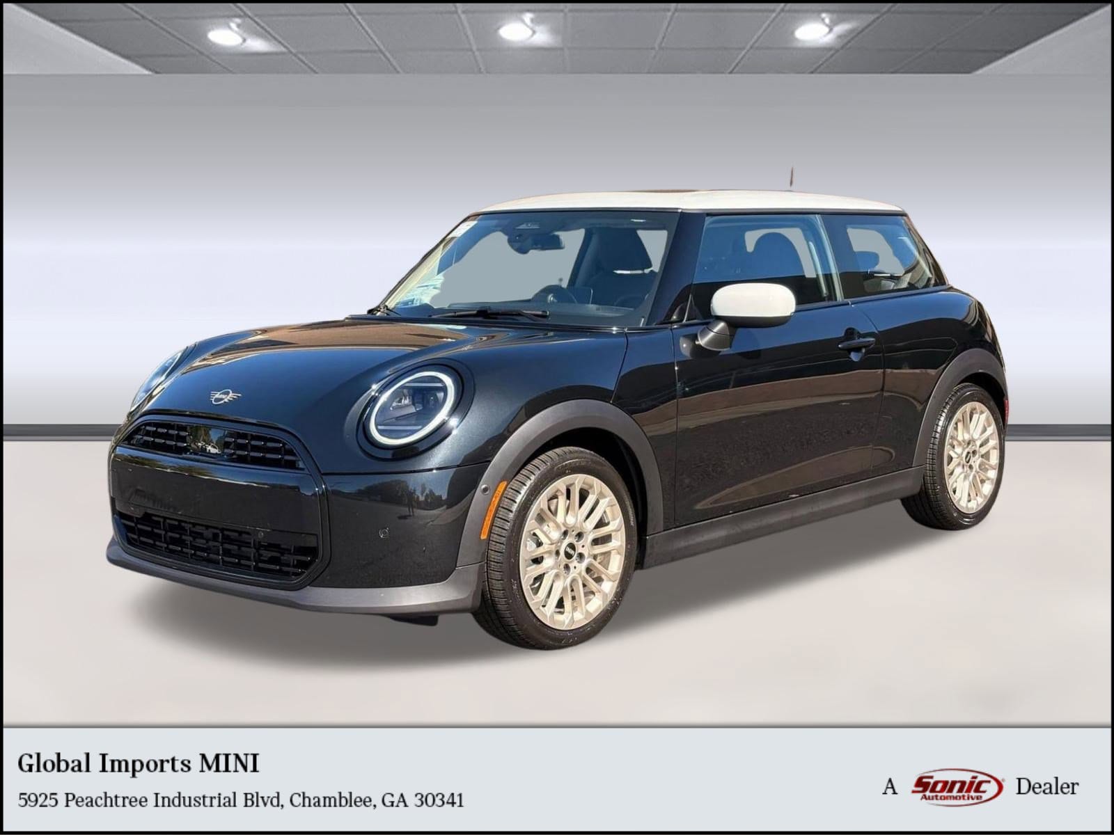 2026 MINI Hardtop 2 Door's photo