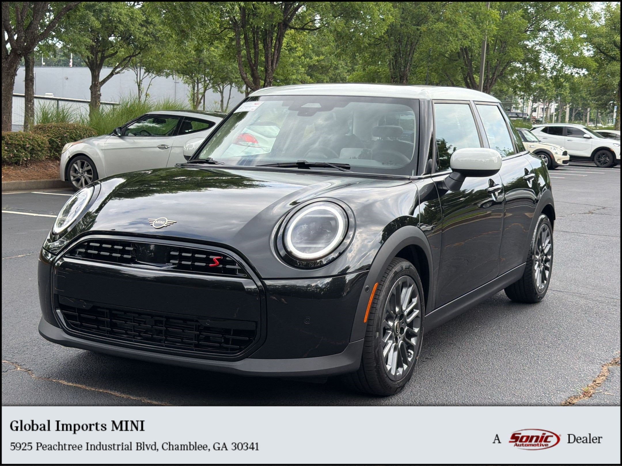2026 MINI Hardtop Cooper S Signature's photo