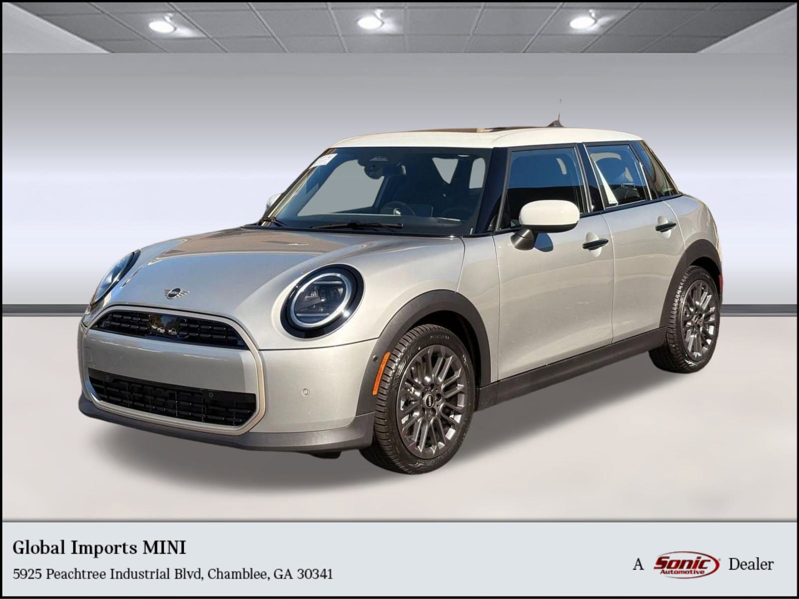 2026 MINI Hardtop 4 Door's photo