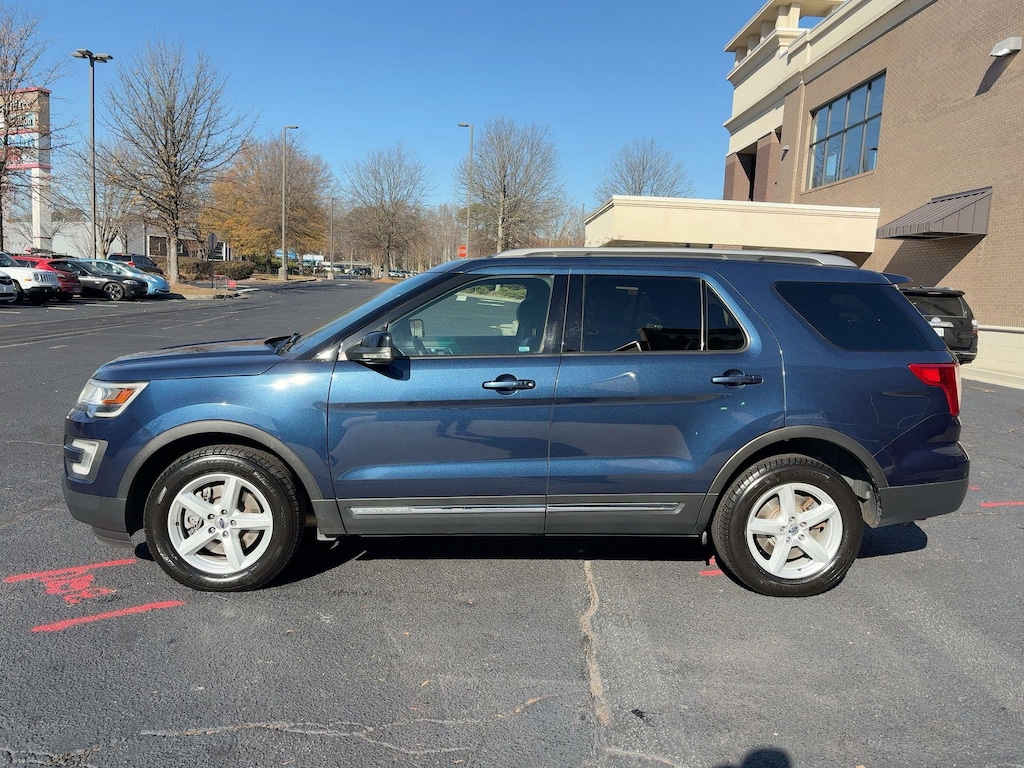 Used 2017 Ford Explorer XLT SUV
